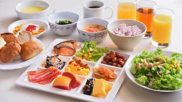 食事・飲み物 / 3