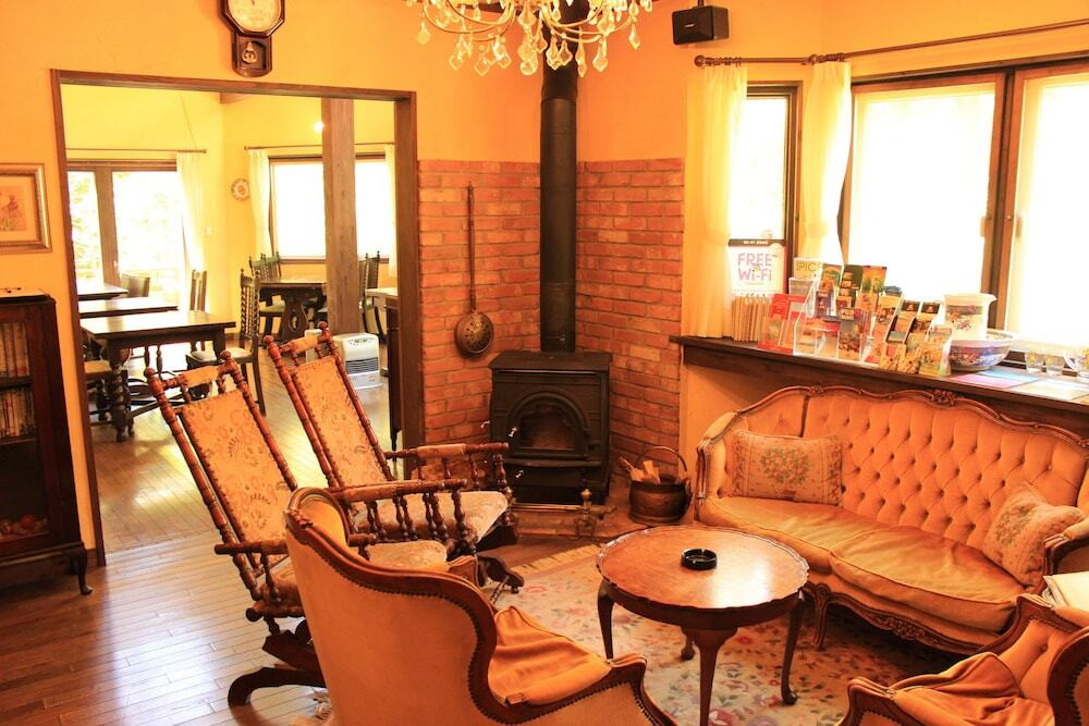 ロビーラウンジ