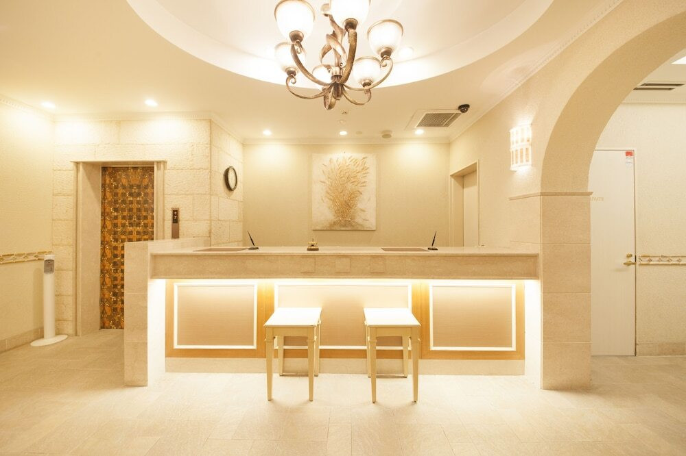 ジェットバス付きのバルコニーあり。岩盤浴もあるモダンなホテル4772716