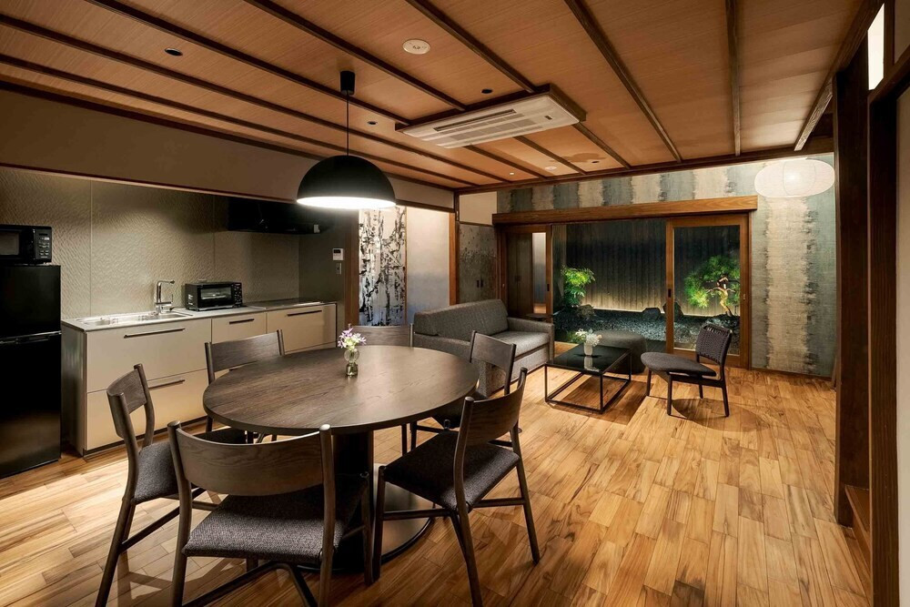 ダイニングルーム