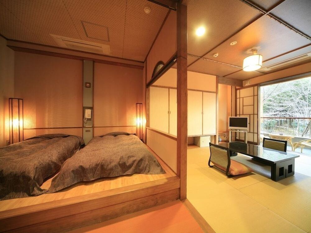 全てのお部屋が横瀬川に面したテラス付きのお宿。貸切岩盤浴も♪3439091