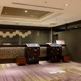 モダンなフロントで
チェックイン / 1