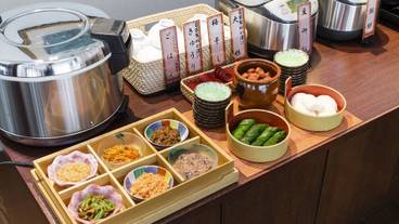 朝食ビュッフェ / 9