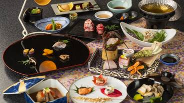 季節替わりの和会席膳・華一例① / 1