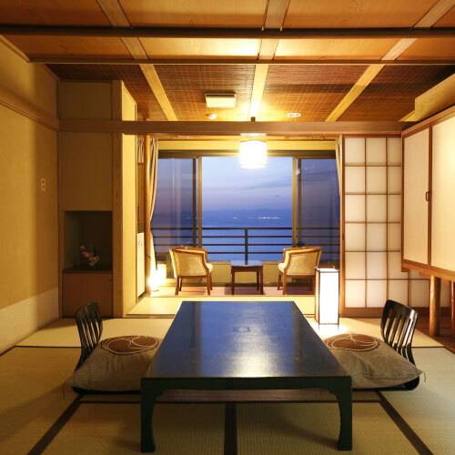 目の前には駿河湾
心ときめく部屋 / 1