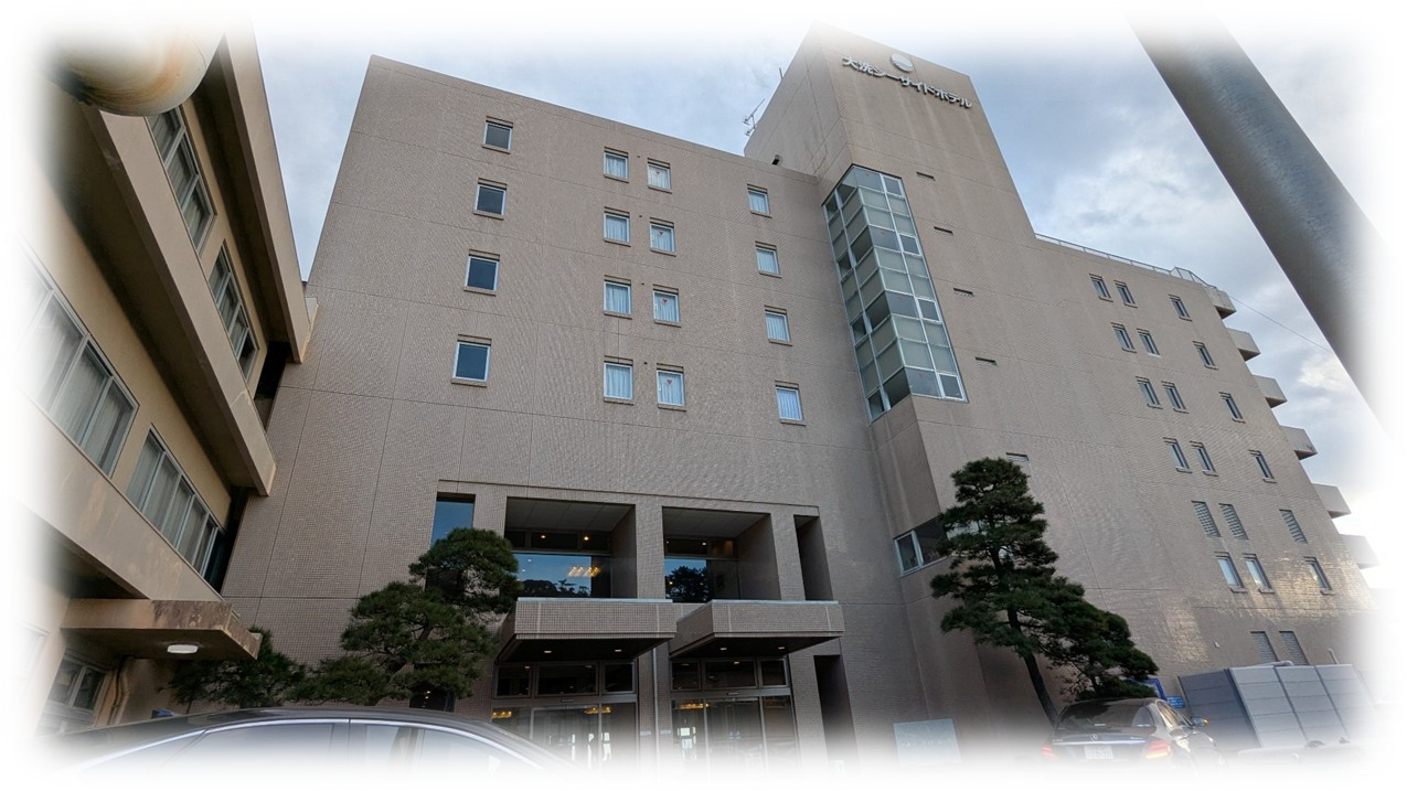 設備自体は多少古さは感じるが観光地と隣接するため利便性よし