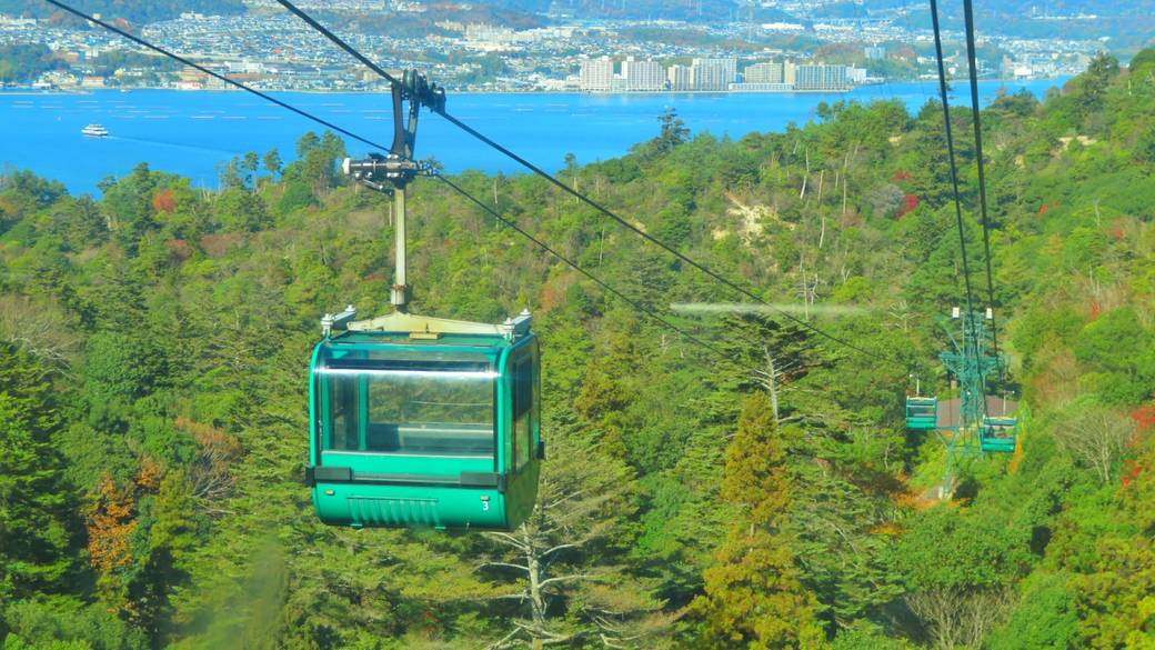 宮島ロープウエーで山頂へ / 3