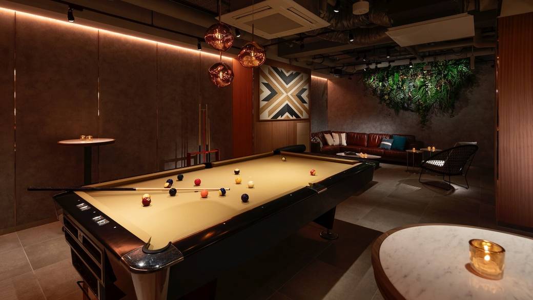 ビリヤード台 / 1