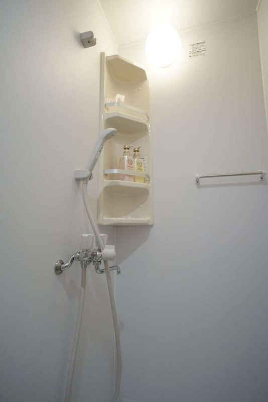 バスルームのシャワー