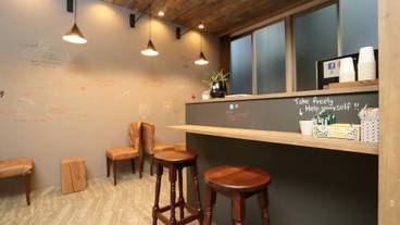 ロビー応接スペース / 3