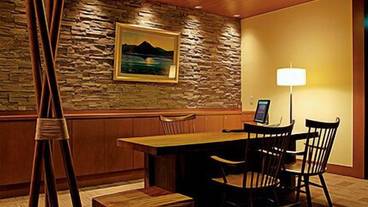 ホテルフロント / 1