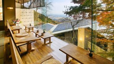 ロビーラウンジ / 2