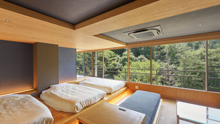 プレミアム  トリプルルーム ベッド (複数台) マウンテンビュー