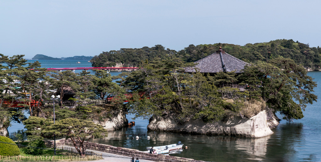 松島の穏やかな海、緑豊かな松が作り出す色彩美1623880