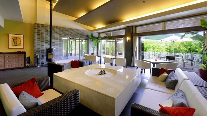 スイート専用ラウンジ