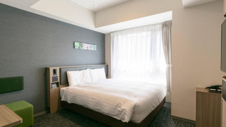 スタンダード ルーム クイーンベッド 1 台 禁煙