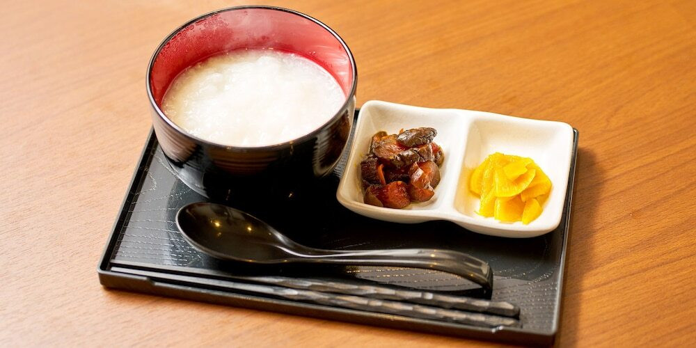朝食