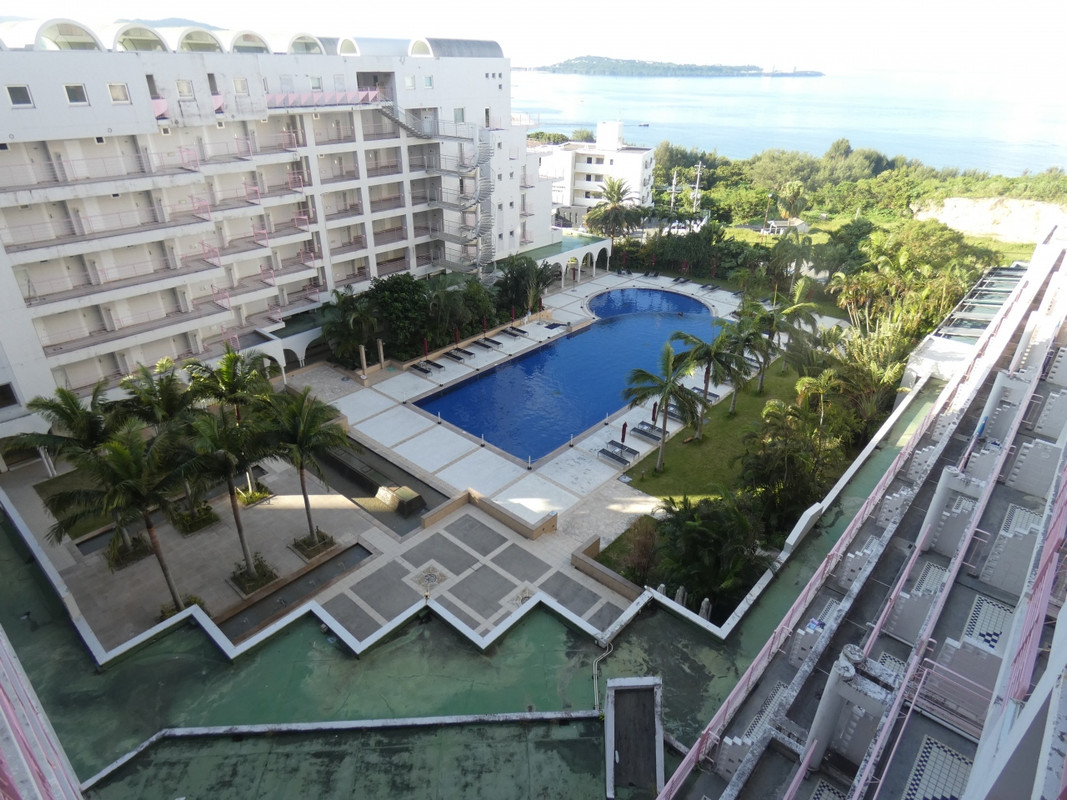 ホテルマハイナウエルネスリゾート沖縄プール