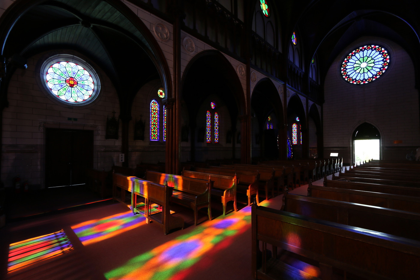 幻想的なステンドグラスの光にうっとり♡「聖ザビエル天主堂」1951556