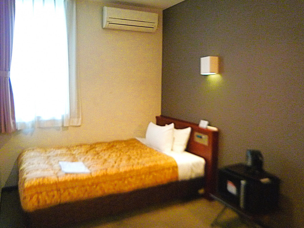 元ツインルームのセミダブ