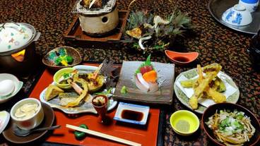 食事・飲み物 / 23