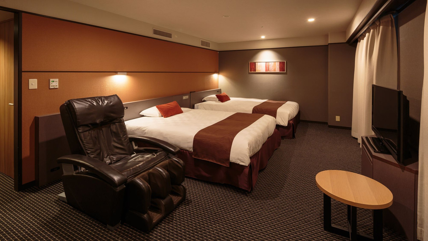 2.マッサージチェア付きのお部屋がおすすめ!「松山 東急REIホテル」4084581