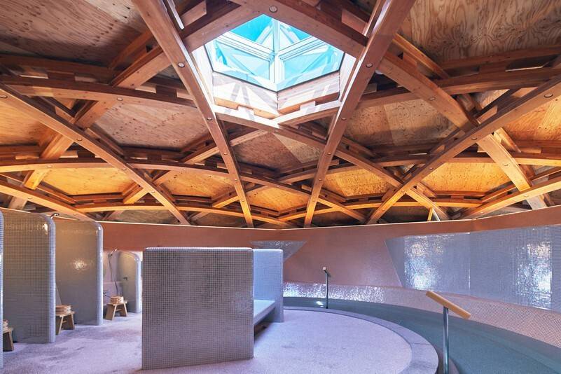 朱鷺色の湯・内湯 / 2