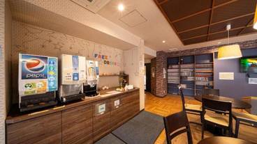 ロビーラウンジ / 11