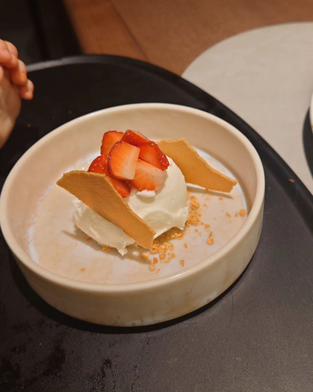 結婚祝いを兼ねた旅行だったので、アニバーサリープレートも用意していただいて大変嬉しかったです。 / 2