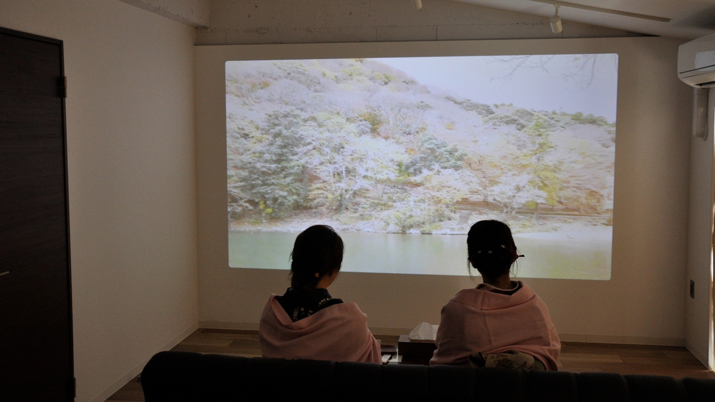 ペットもOK!シアタールームで旅の思い出を振り返る3657090