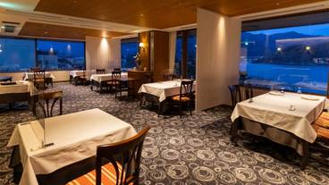 PREMIER(プレミア)店内 / 4