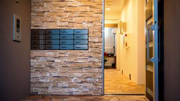 施設の入り口 / 3