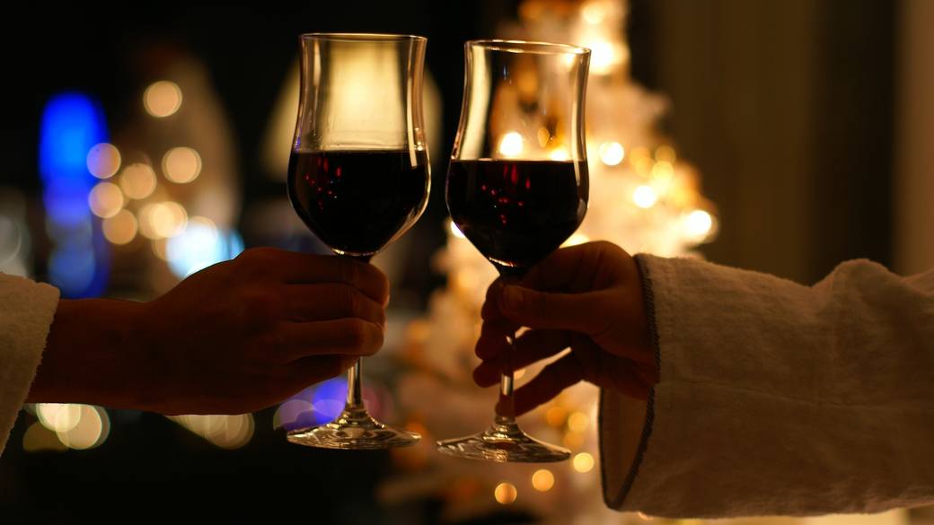 ミニバーで乾杯！
記念日をお祝い / 1