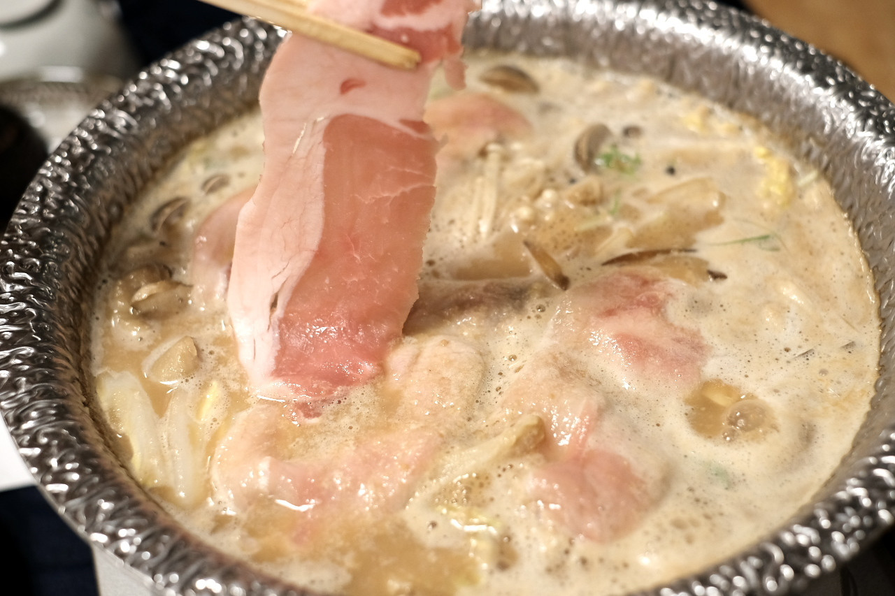 「山水観湯川荘」料理 711329 山水観湯川荘(夕食／温泉鍋)