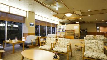 ロビーラウンジ / 4