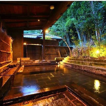 バラエティ豊かな温泉を楽しむ4038197