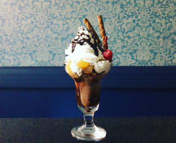 カラオケで撮りました。お誕生日クーポンでもらったチョコレートパフェ!