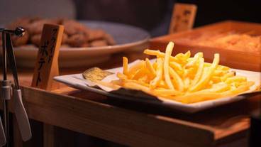 食事・飲み物 / 15