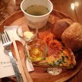 Tsuki Cafe（ツキカフェ）