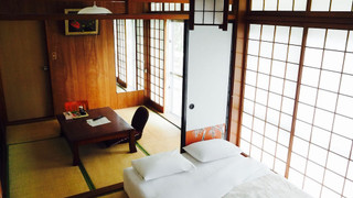 日本間 (ダブルベッド1台、布団1組)