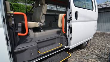 市街地へのシャトル サービス / 3