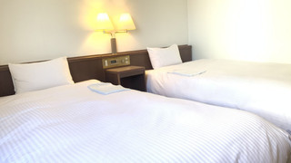 ベーシック ツインルーム シングルベッド 2 台 禁煙