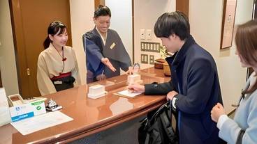 チェックイン / チェックアウト キオスク / 5