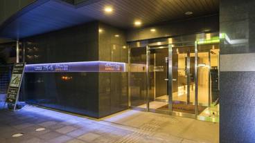 施設の入り口 / 14