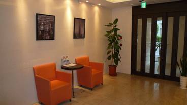 ロビー応接スペース / 3