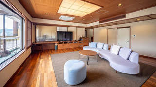 Mikazuki CLUB9 すその 禁煙