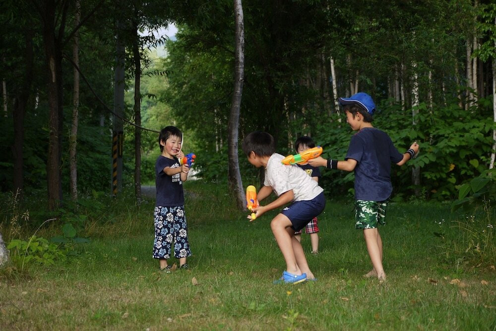 子供用の遊び場 - 屋外