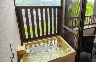 [Kusatsu] Cheap rooms with open-air baths♪ 16 selections of ``cost-effective ryokan and hotels'' that will soothe tired couples