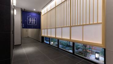 内部エントランス / 2