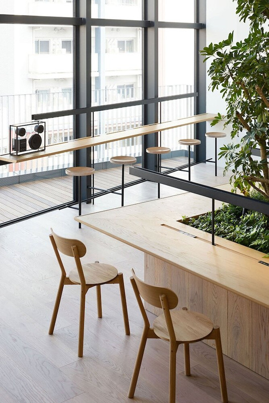 ロビーラウンジ